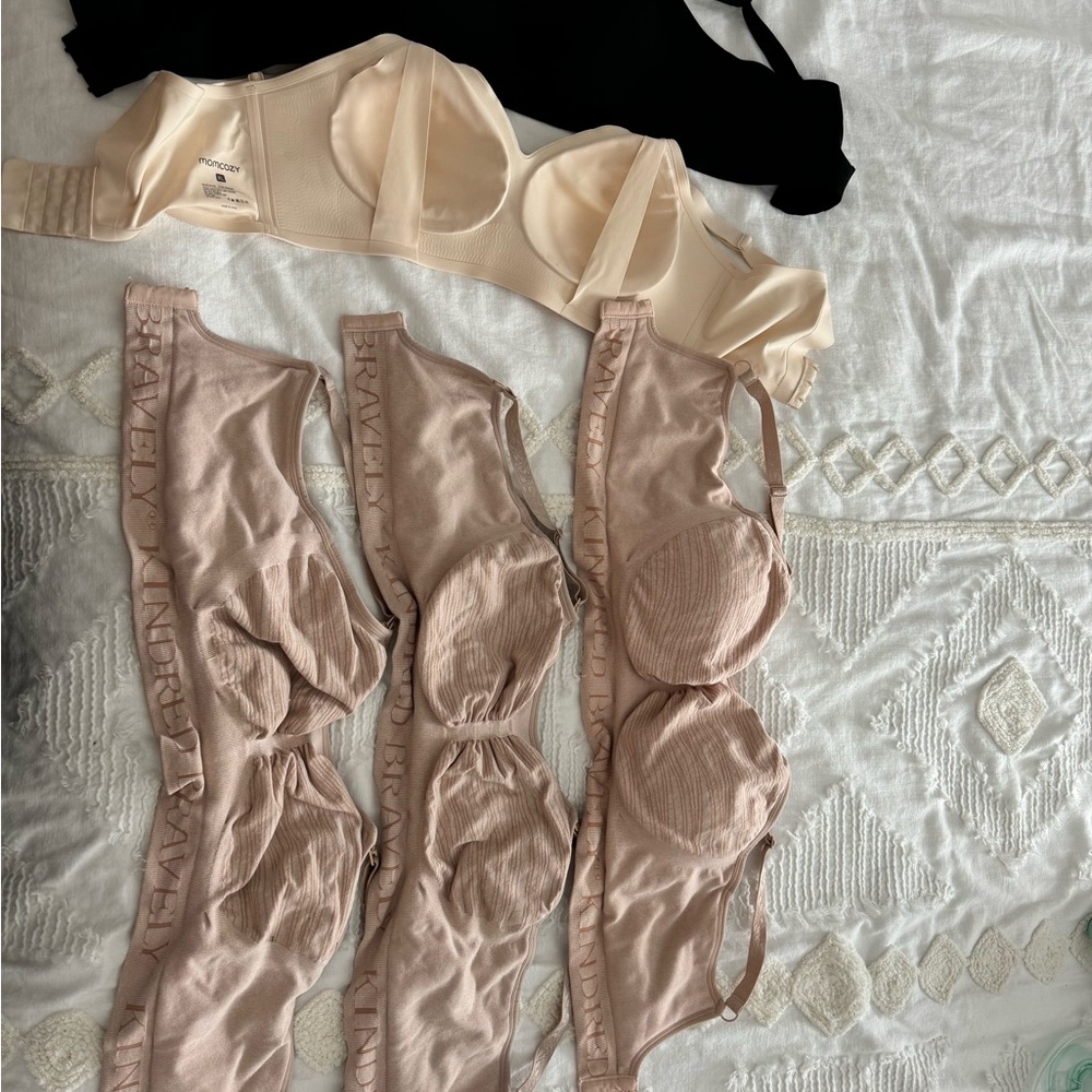 5 breastfeeding/pumping bras XL